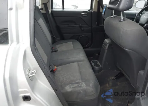 2009 Jeep Compass Sport z USA, uszkodzony, nr VIN 1J4FT47B79D102833